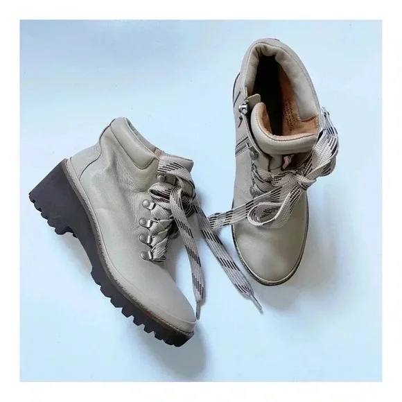 NEW Gentle Souls Mona Leather Lace-Up Bootie size 7.5 - Picture 4 of 13